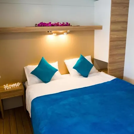 Mobile Nensi Two Bedroom Сasa de vacaciones