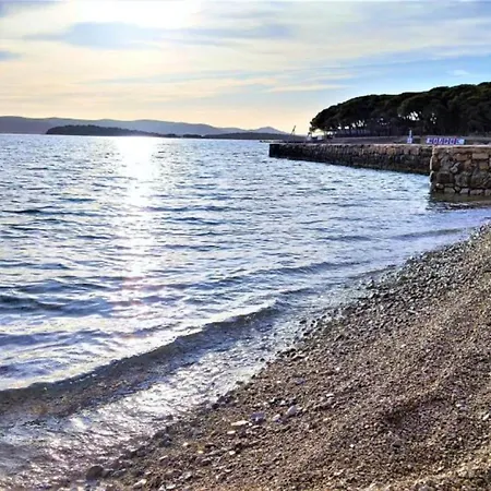 Holiday home Mobile Nensi Two Bedroom Biograd Na Moru