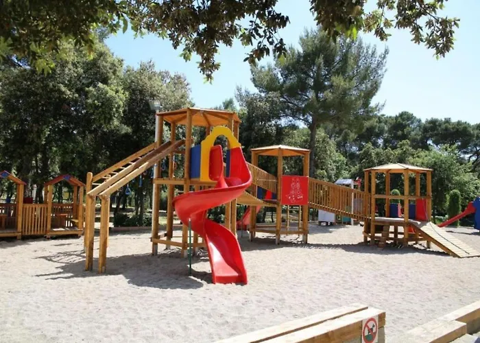 Mobile Nensi Two Bedroom بيت للعطل *